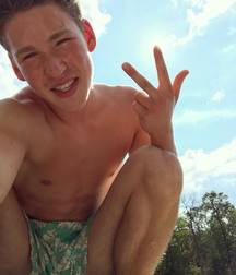 Hot boy 10 5a63a47a750f3.jpg