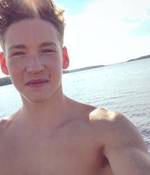 Hot boy 10 5a63a47f9d150.jpg