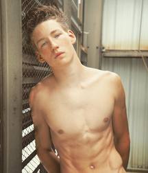 Hot boy 10 5a63a48769e4d.jpg