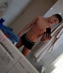 Hot boy 11 5a6f9f851ae80.jpg