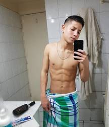 Hot boy 11 5a6f9f86b2415.jpg