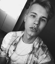 Hot IG Boy 1 5a71cada49b6f.jpg