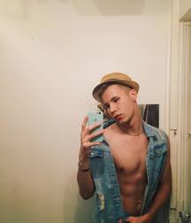 Hot IG Boy 1 5a71cae02817a.jpg