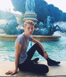 Hot IG Boy 1 5a71cae19aaf7.jpg
