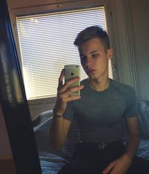 Hot IG Boy 1 5a71cae4bf09f.jpg