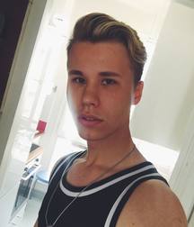 Hot IG Boy 1 5a71caef311d8.jpg