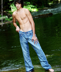 Stephen set 1 5dbde8af284c8.jpg