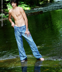 Stephen set 1 5dbde8bd38a91.jpg