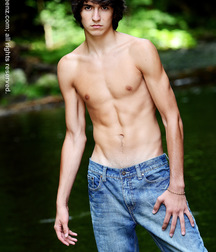 Stephen set 1 5dbde8e668b1d.jpg