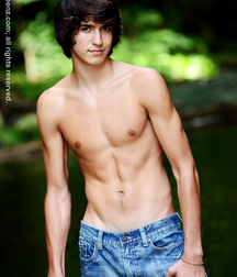 Stephen set 1 5dbde9247d5aa.jpg