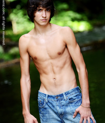 Stephen set 1 5dbde93fc4926.jpg