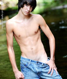 Stephen set 1 5dbde9ea10861.jpg