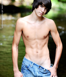 Stephen set 1 5dbde9feaf6a9.jpg