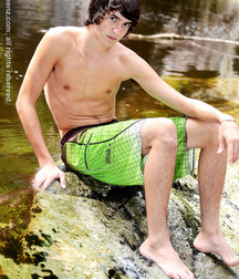 Stephen set 2 5dbded3187775.jpg