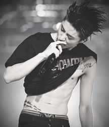 Kim Hanbin (B.I.) formerly of iKon 5e1ccbdc43cb5.jpg