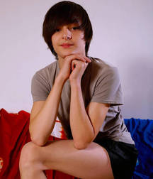 Young Lee 58207bdc3aa8e.jpg