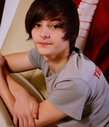 Young Lee 58207bdf258b1.jpg