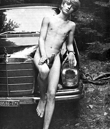 Nudist 58406fb27477e.jpg