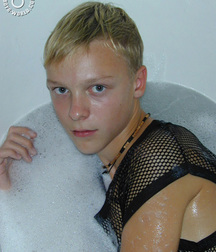 Un ange dans son bain 58d95449d0ee4.jpg