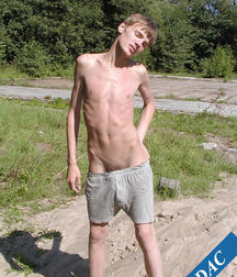 Ari at the lake. 5a534c5311ae6.jpg