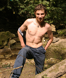 Joshua nu en foret. 5a5b9cf578af4.jpg