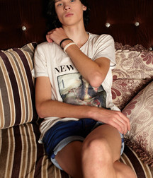 Giovanni Glenn est tellement beau. 5a7a07ee646f9.jpg