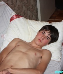 Boy with toy. 5a85d50fcef37.jpg