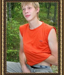 Leon est vraiment le plus beau. 5a8b179bd2a15.jpg