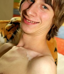 Finn and his tiger. 5a9702cdcc61e.jpg