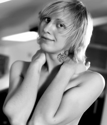 Neo in black and white. 5ab556da400bd.jpg