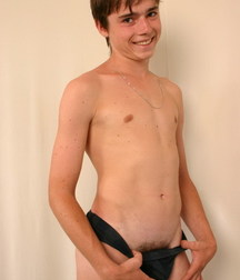 Teen boys. 5ab93218dd56d.jpg