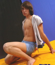 Teen boys. 5ab93226e83a5.jpg