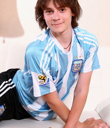 James sweet boy. 5ac5170183270.jpg