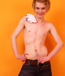Hot boys. 5acd039f5e895.jpg