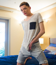 Milo Harper solo 5ae35d1c267ad.jpg