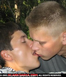 Klirk and a sexy friend. 5afb42d96fb90.jpg