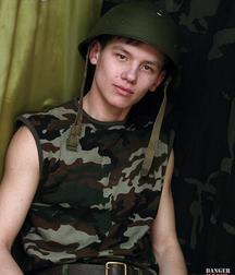 Russian soldier boy (forgot his name) 594433dcbd14f.jpg