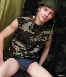 Russian soldier boy (forgot his name) 594433e596a85.jpg