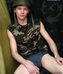 Russian soldier boy (forgot his name) 594433e842037.jpg