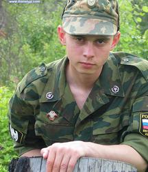 Two Russian soldier boys out on patrol 5945b0f868824.jpg