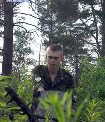 Two Russian soldier boys out on patrol 5945b0fecd37b.jpg