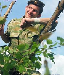 Two Russian soldier boys out on patrol 5945b10635772.jpg