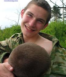 Two Russian soldier boys out on patrol 5945b1365906e.jpg