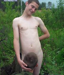 Two Russian soldier boys out on patrol 5945b177202e4.jpg