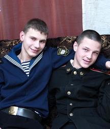 Russian sailor boy and cadet play with each other 5945b2a7c829c.jpg