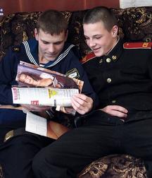 Russian sailor boy and cadet play with each other 5945b2af2ad27.jpg
