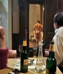 TV Queen 59c680634beba.jpg