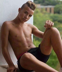 Twink dreams  5a8aef59778ad.jpeg