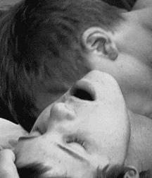 Kissing boys 5b37e1253baf8.jpeg