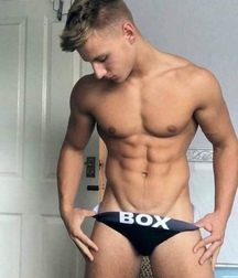 Hot boyz 5b626a13984fc.jpeg